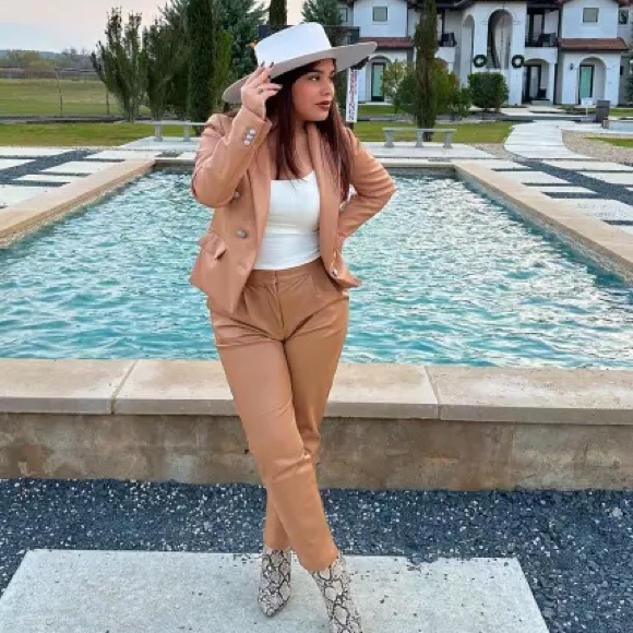 Express Tan Set - Picture 15 of 15